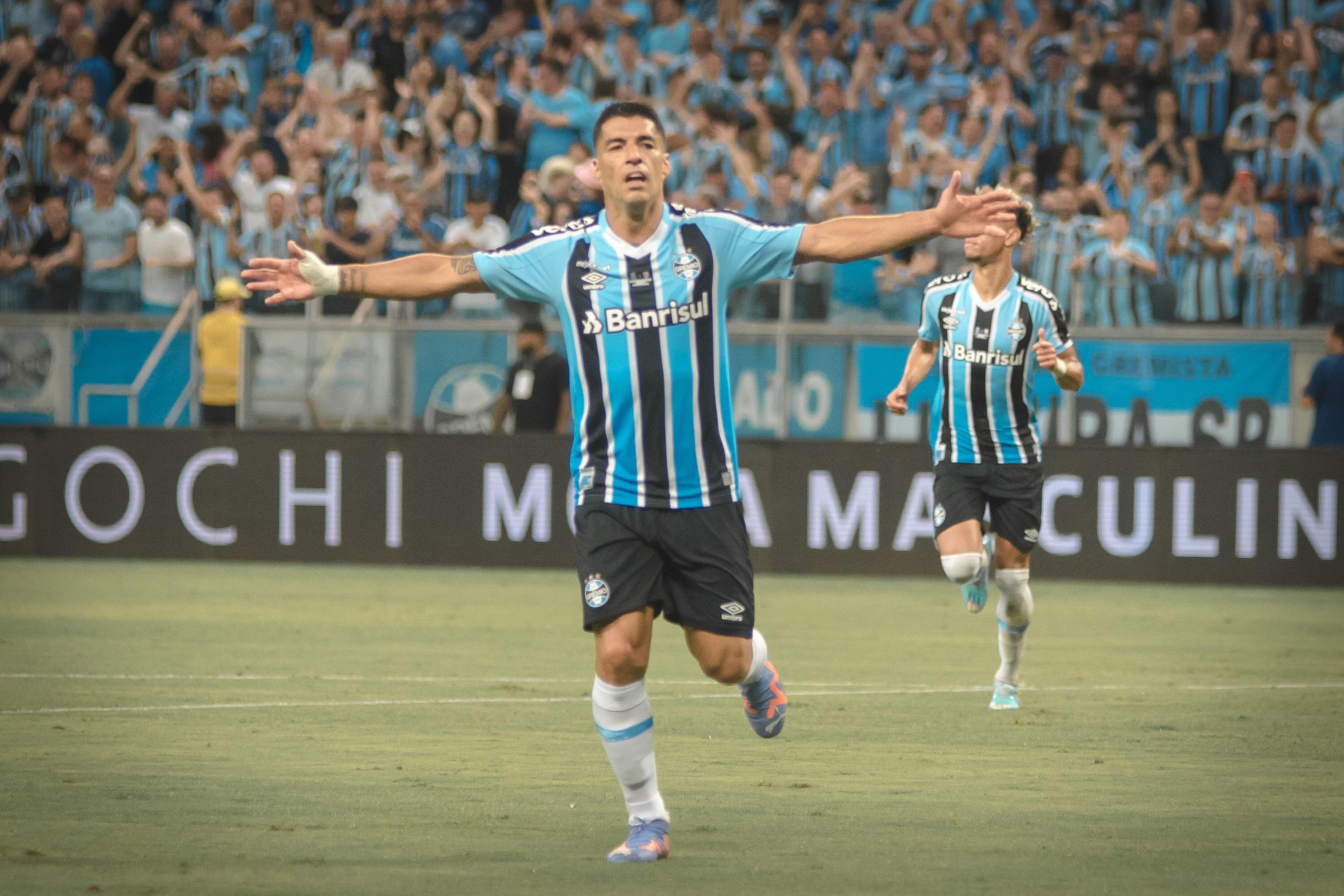 Football on TNT Sports on X: With Luis Suarez's time at Gremio