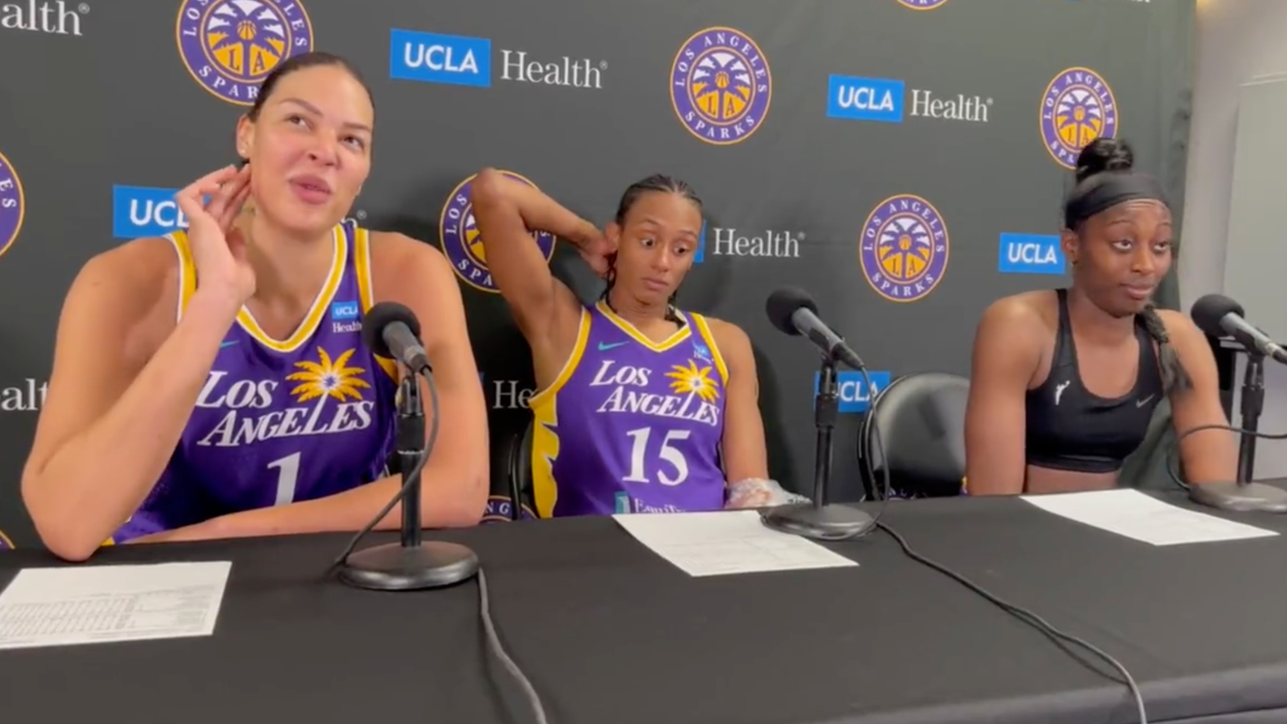 Liz Cambage to 'step away' from WNBA after abrupt Sparks exit