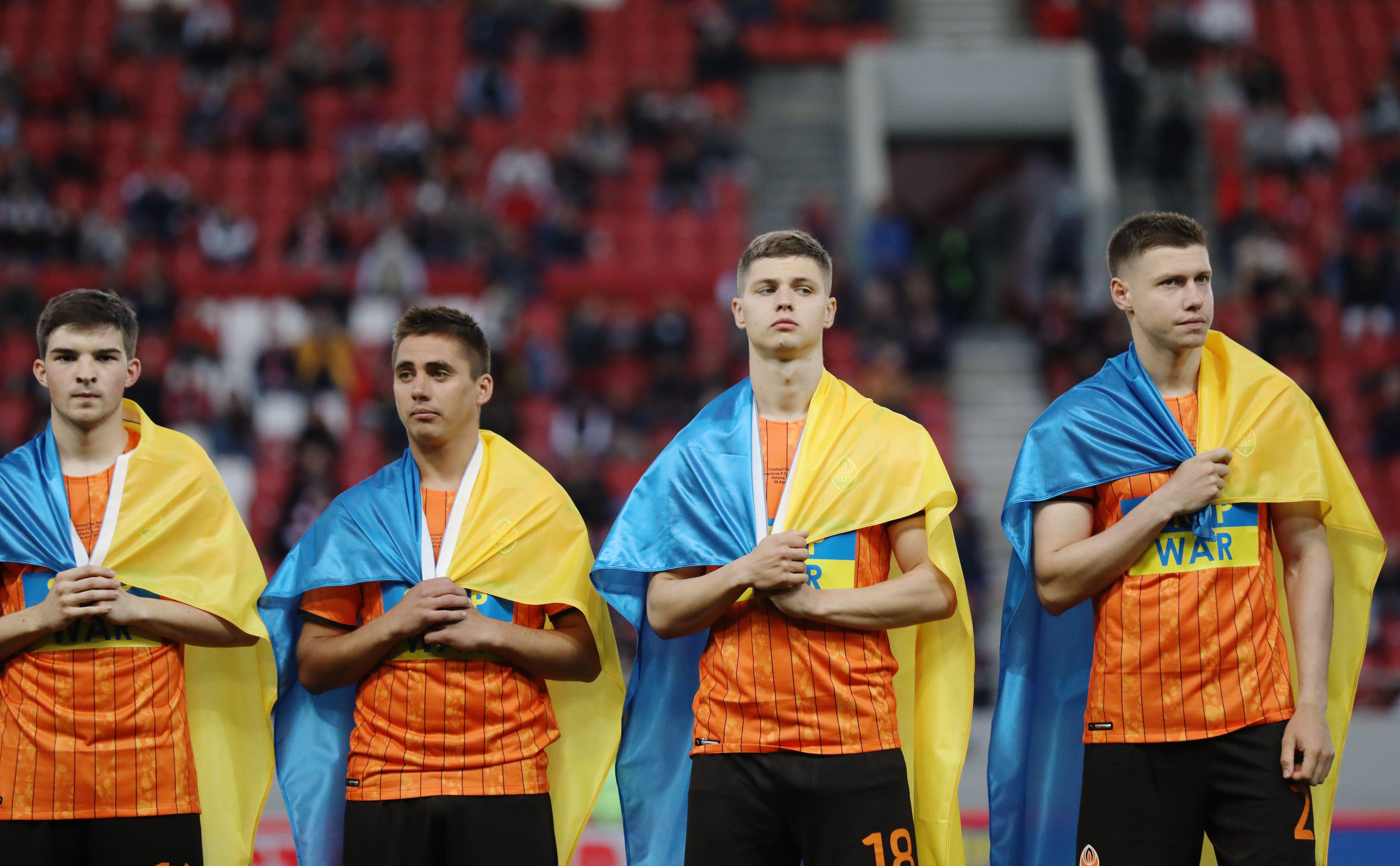 Ukrainian refugee youth cheer FC Shakhtar Donetsk to 'forget the war