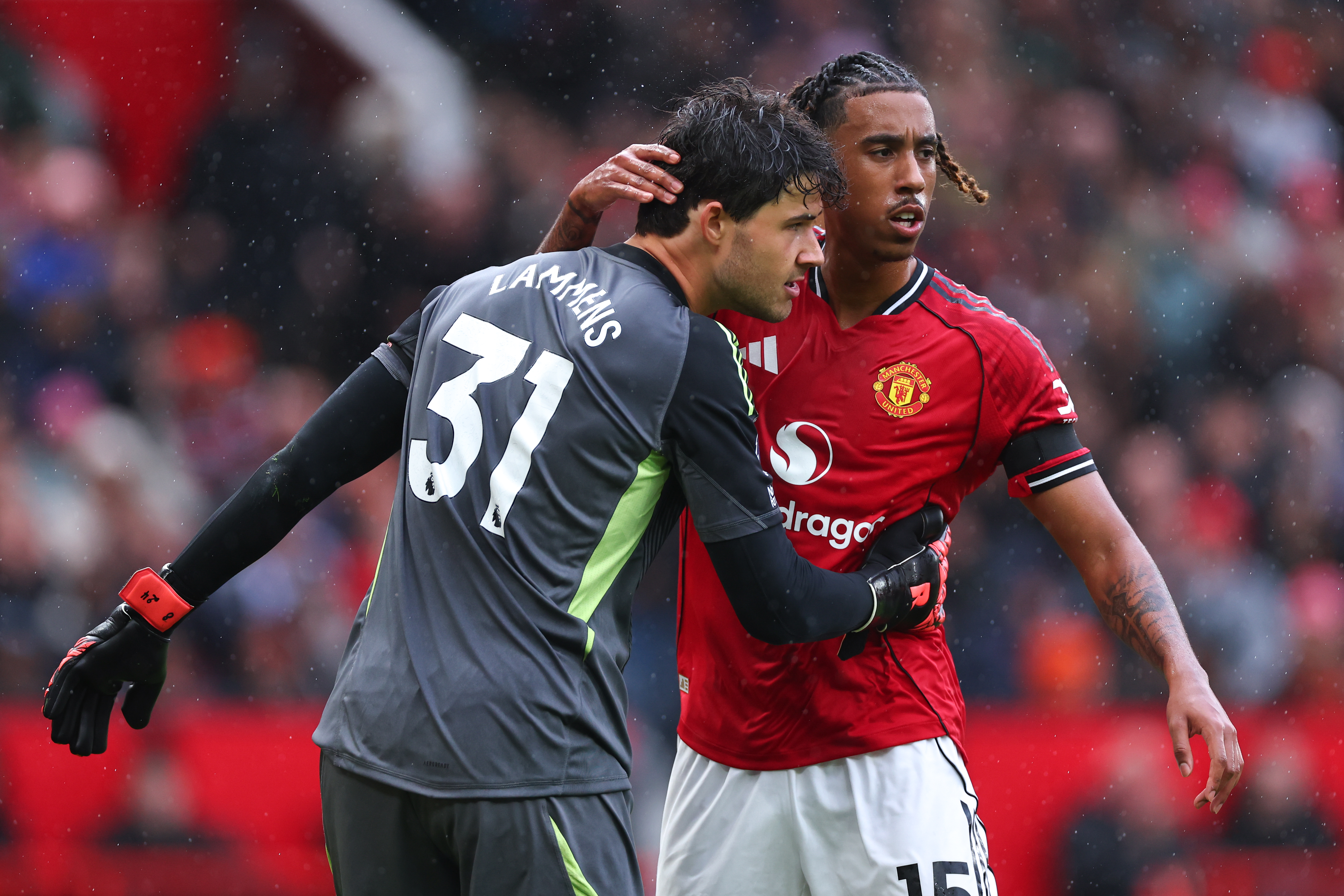 Man Utd Fans Have Made Up Their Minds on Senne Lammens After Debut