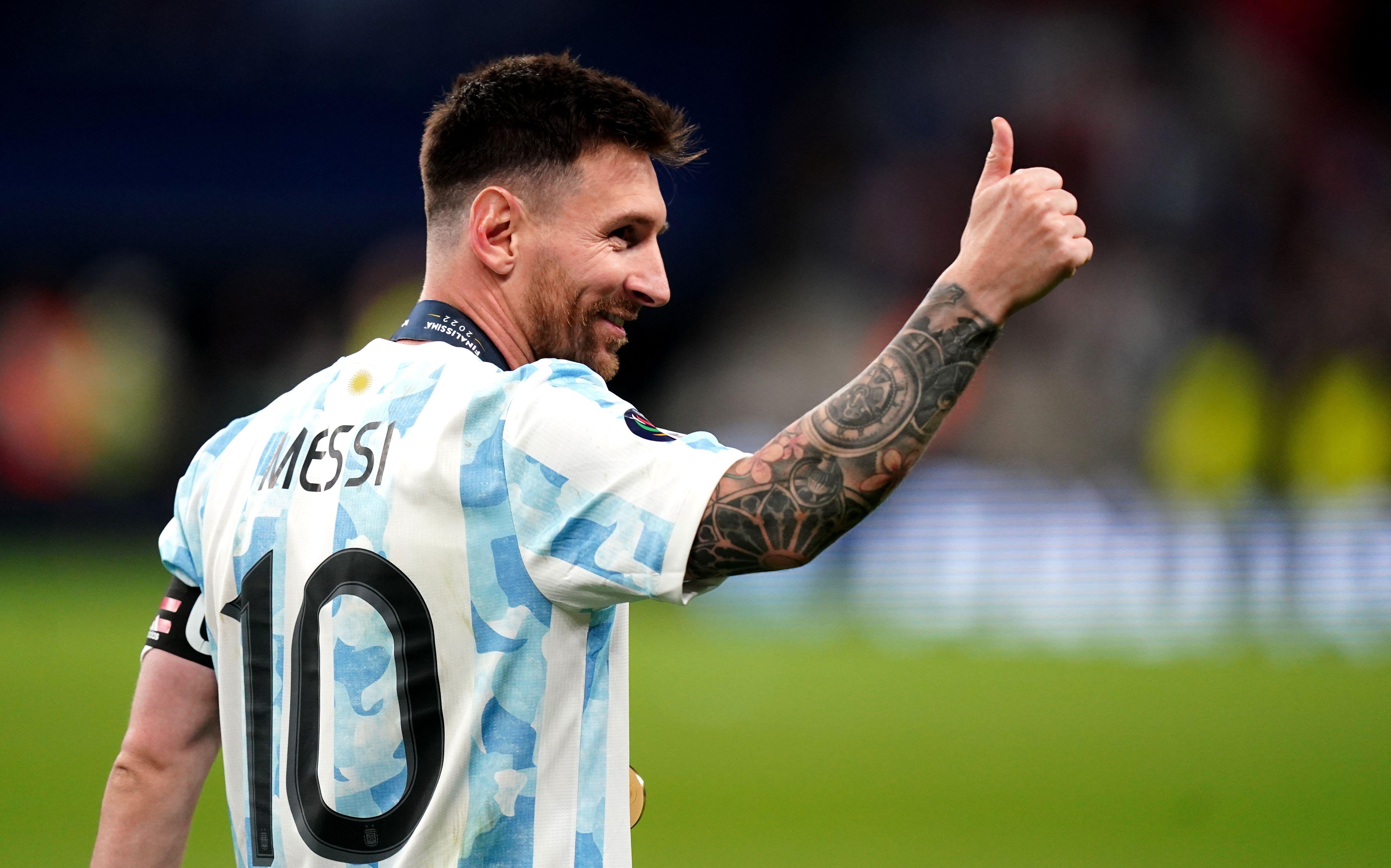 Messi carrying a knock?! Argentina talisman seen holding hamstring