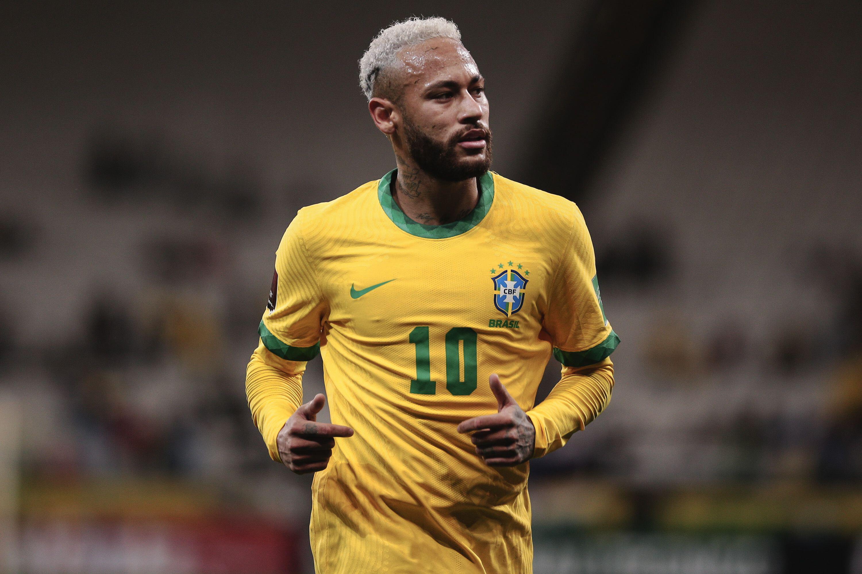 Neymar Jr.: Brazilian soccer star faces criticism for Bolsonaro