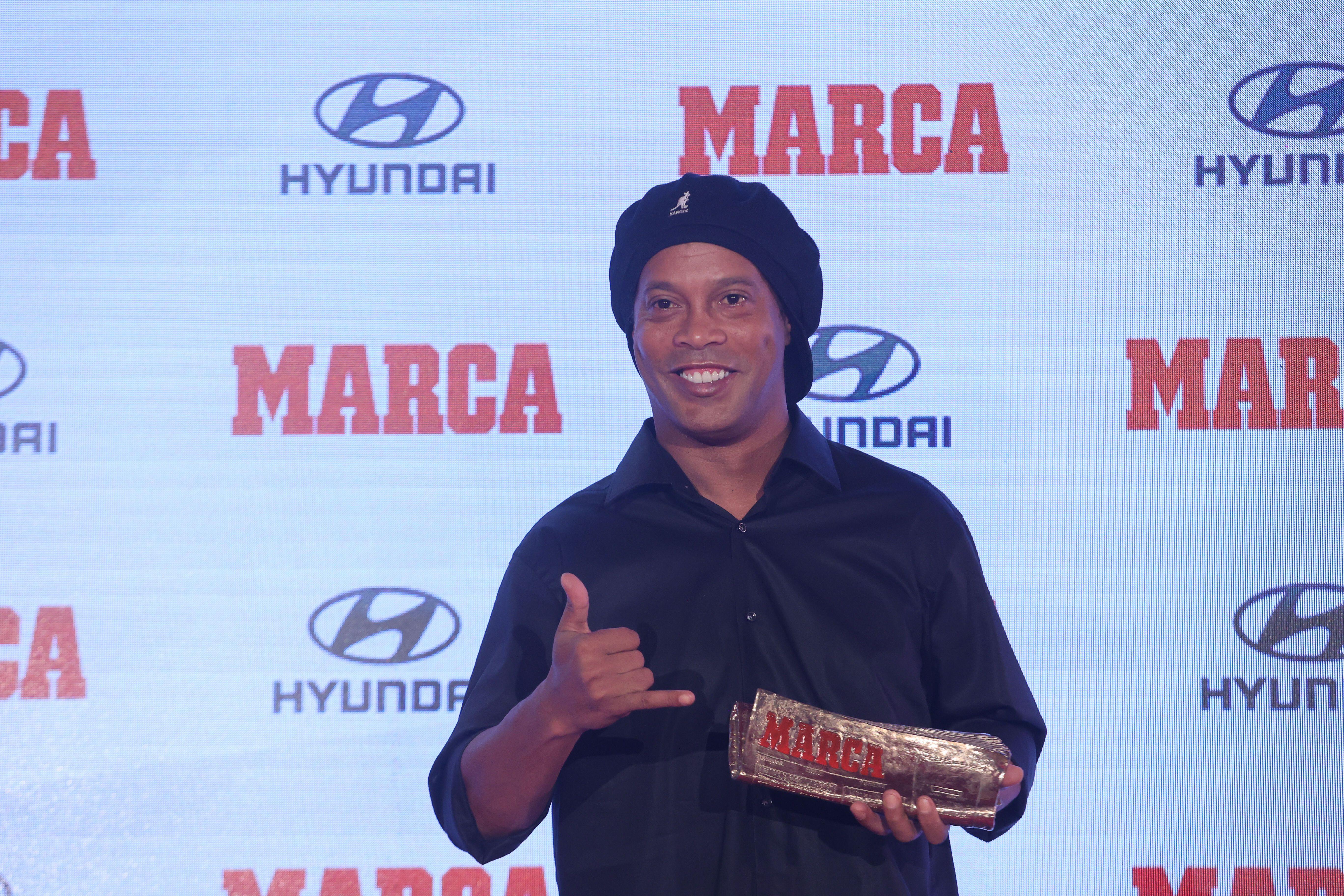 Ronaldinho's shocking pay for playing in Barcelona legend Pique's Kings  League revealed