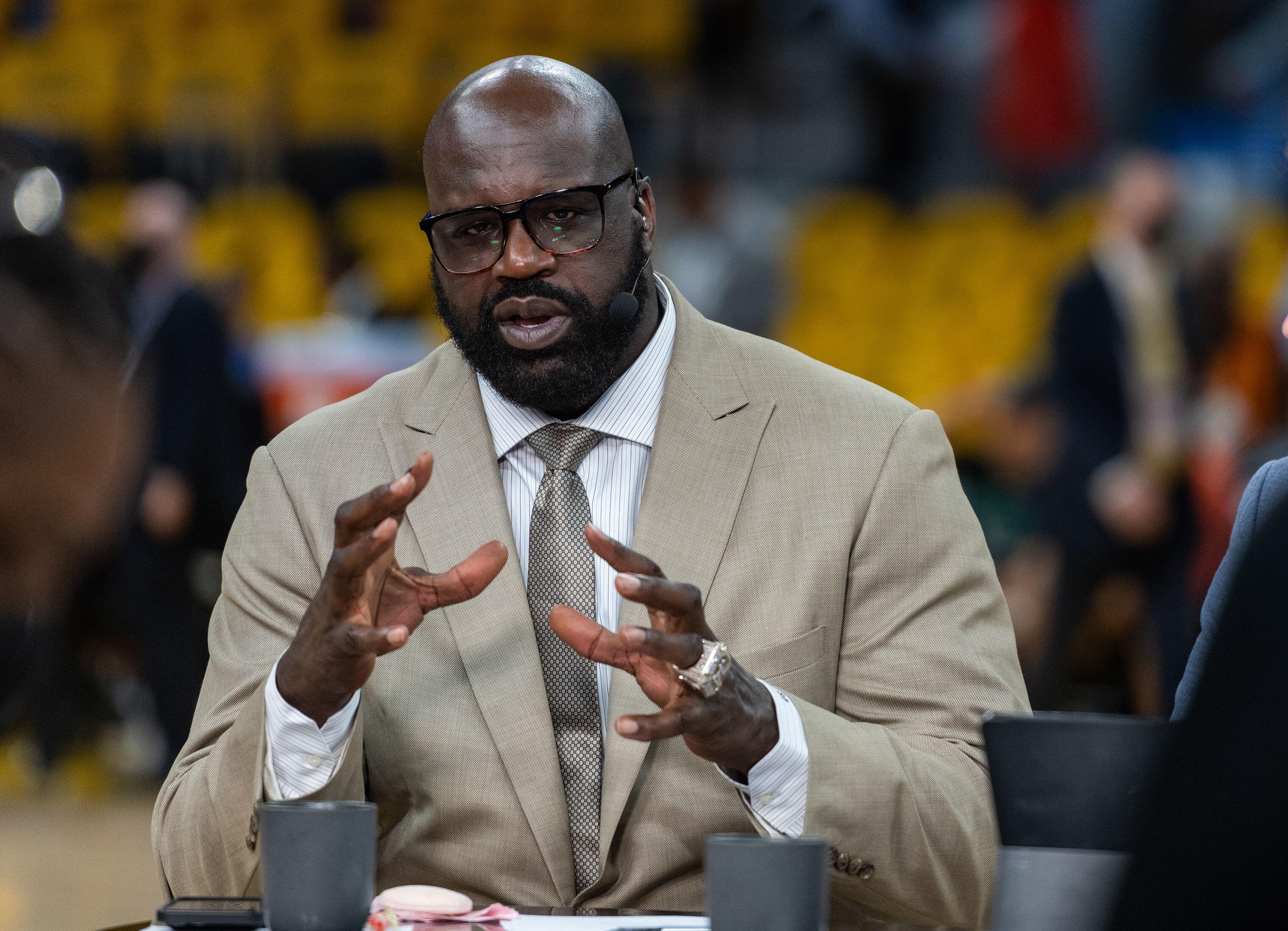 Due to the Fear of His Kids, Shaquille O'Neal Admits He Slapped 7'2 NBA  Giant and “Laid Him Out” in 1997 - EssentiallySports
