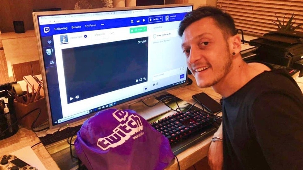 Mesut Ozil Is 'Really Good At Fortnite' And Will Become Professional Gamer
