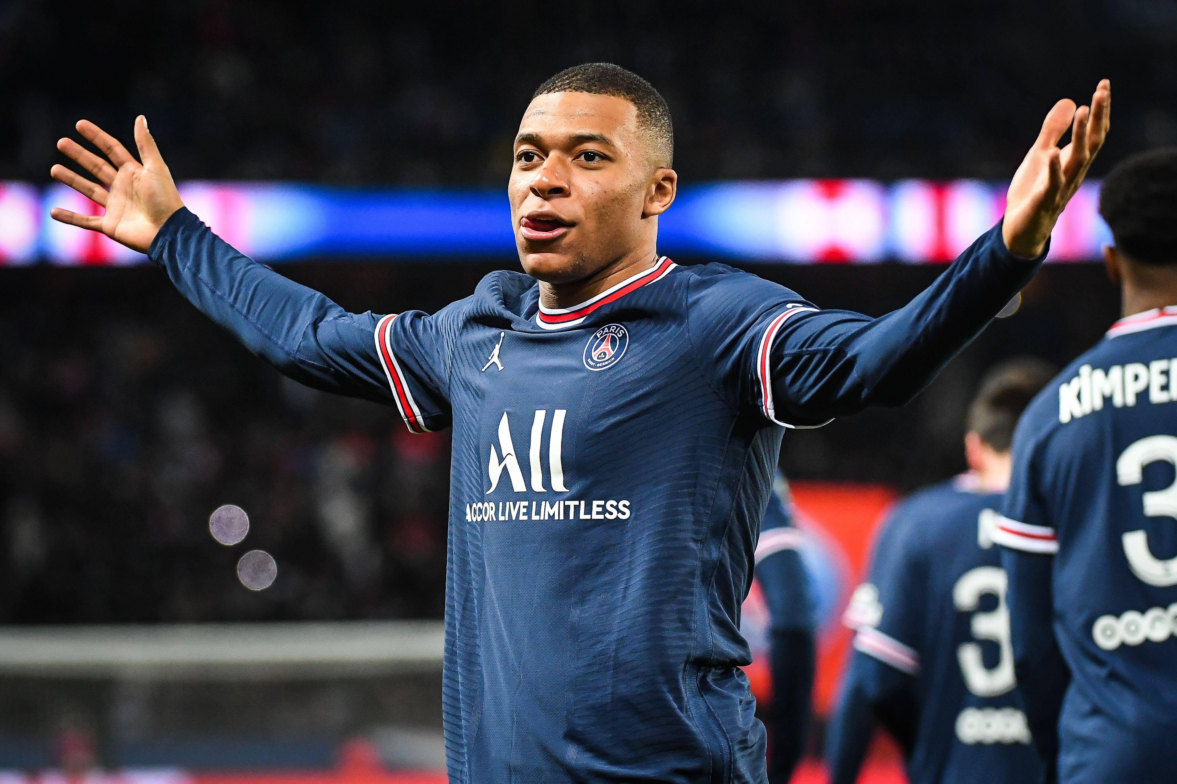 Psg Make Kylian Mbappe Staggering New Contract Offer That Includes A Huge Signing On Bonus