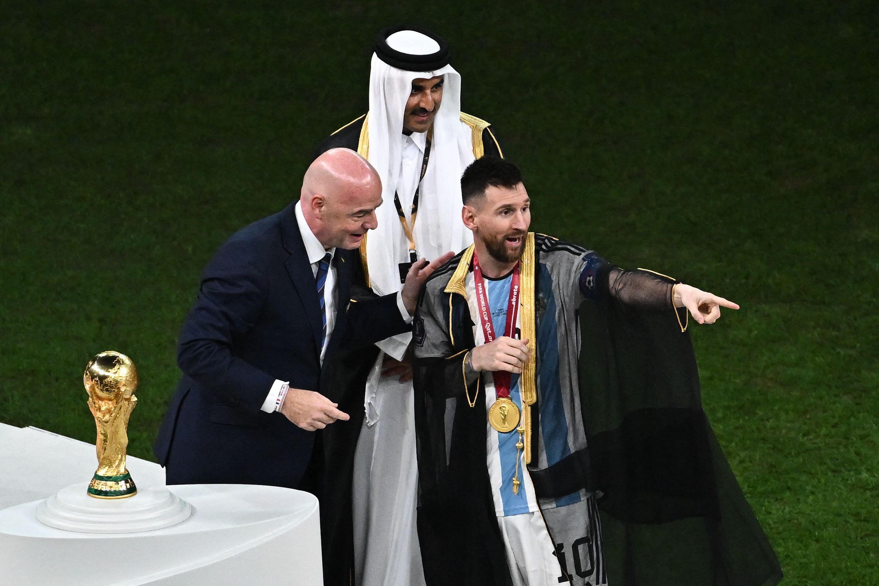 Reaction to Lionel Messi wearing a bisht while lifting the World