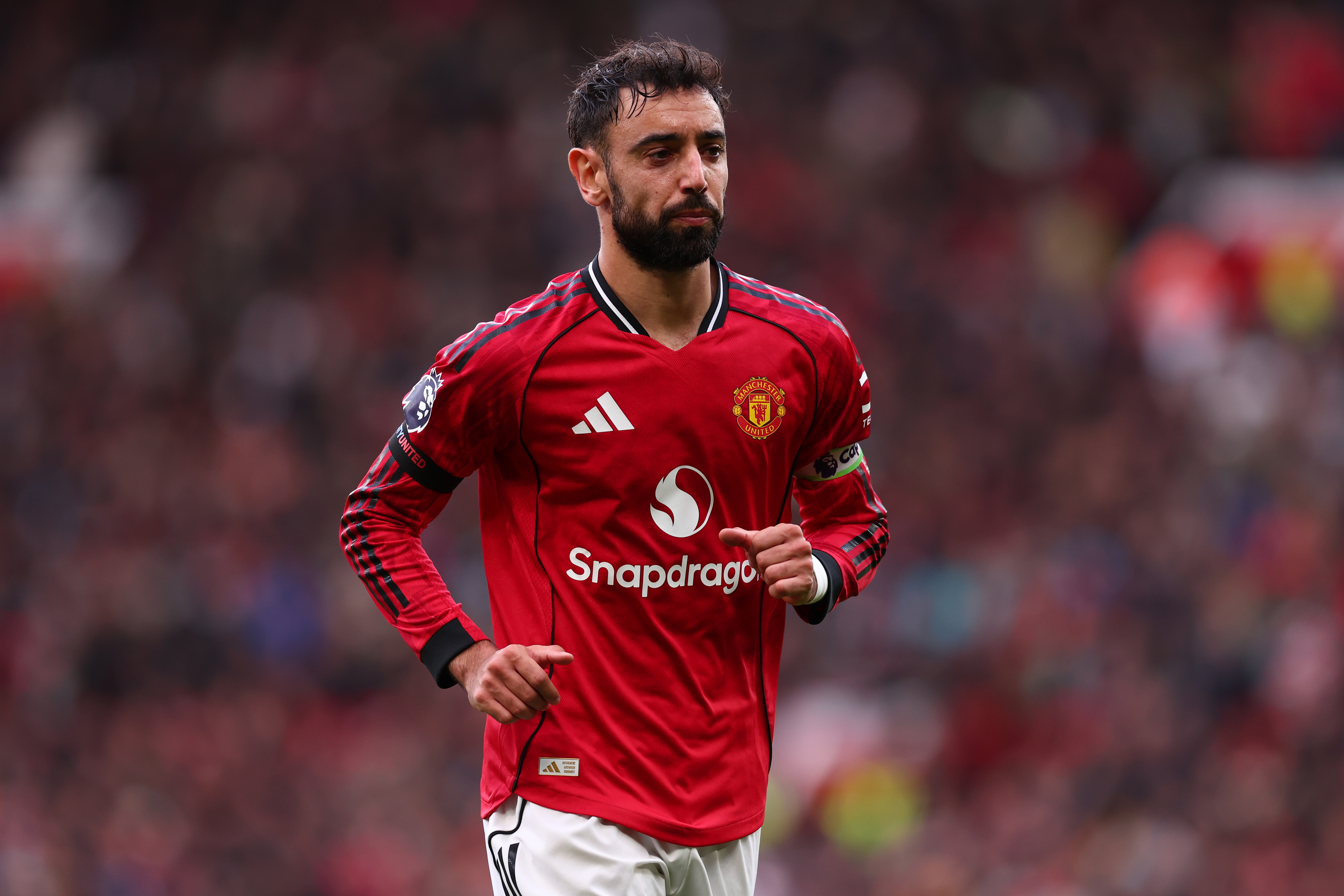 Bruno Fernandes Makes Decision on Man Utd Future Amid