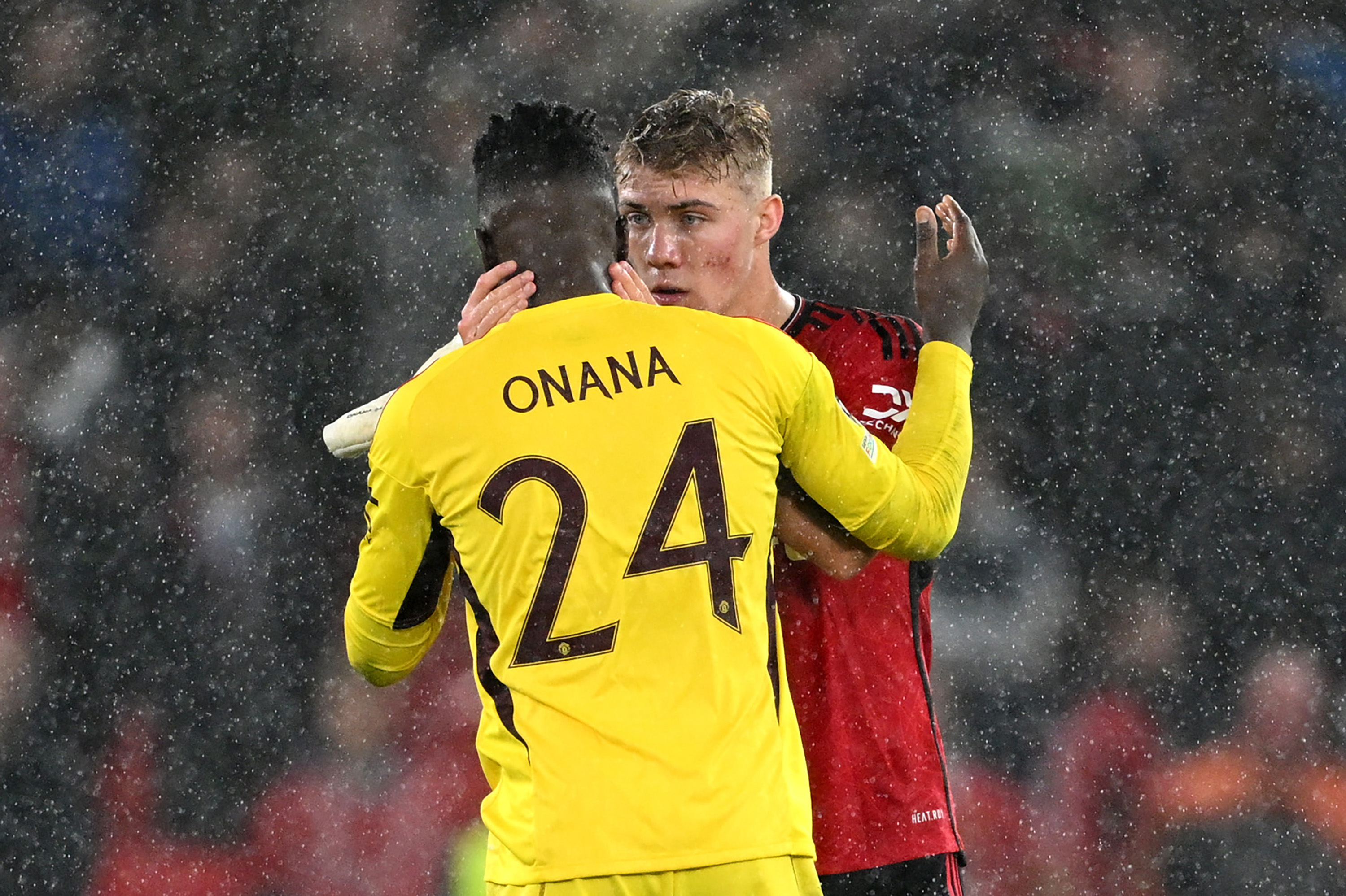 Man Utd legend claims player has "upset the whole team" as private chat revealed - Man Utd - SPORTbible