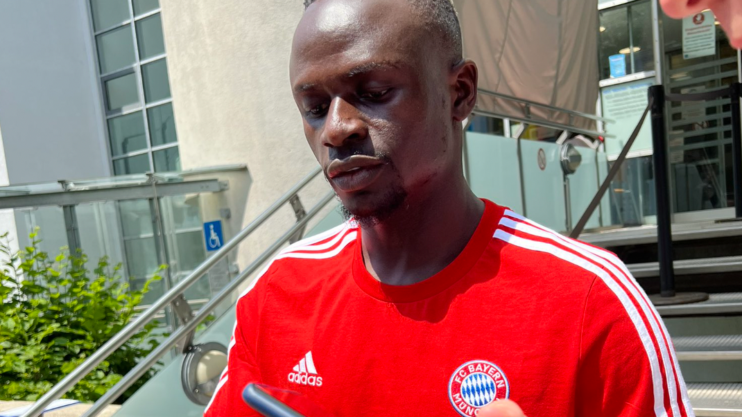 Liverpool News: Sadio Mane Spotted In Bayern Munich Shirt For The First Time