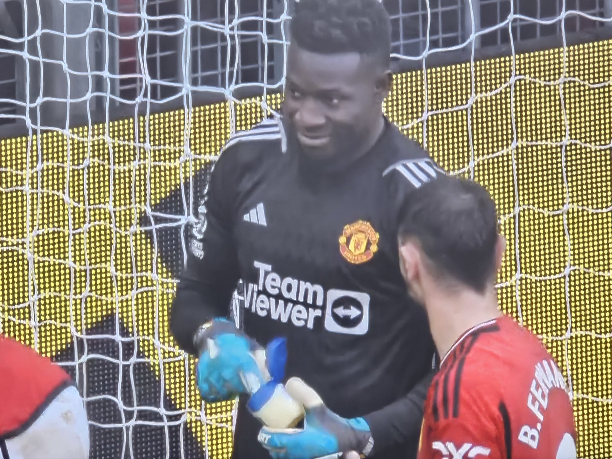 Fans left in pure disbelief at what Andre Onana did during Man Utd vs Liverpool