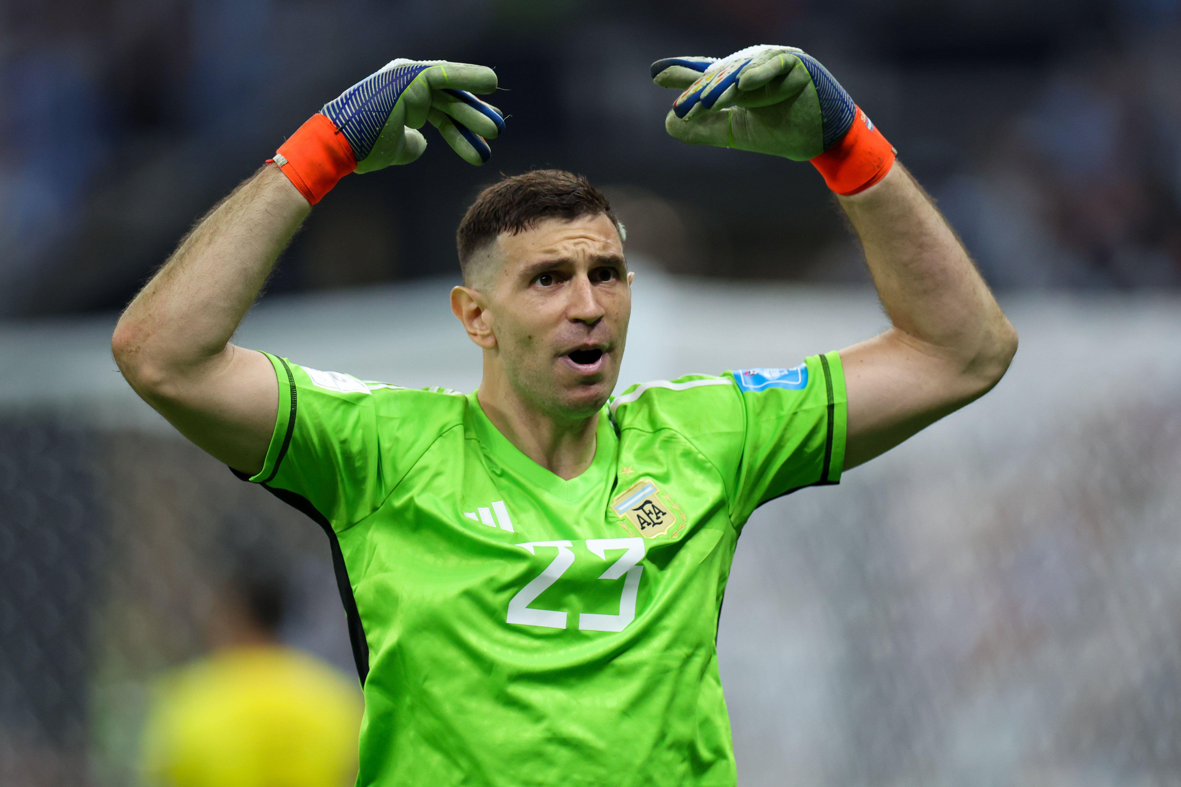 FIFA World Cup 2022  Martinez slammed for Golden Glove