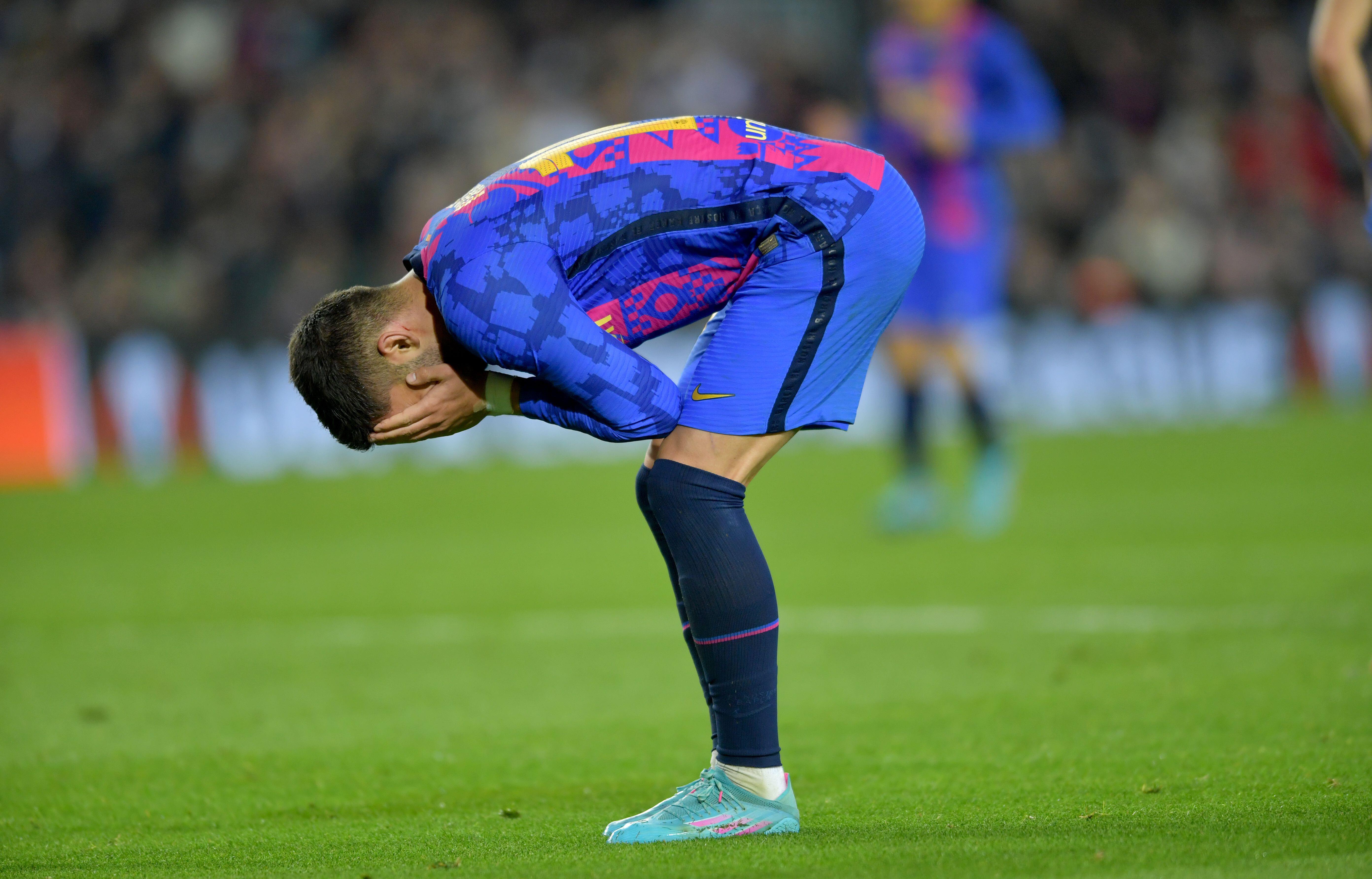 Barça Universal on X: The reason why Ferran Torres' jersey did not have  the Barça's crest or the Nike logo in the second half was due to a printing  mistake. From the