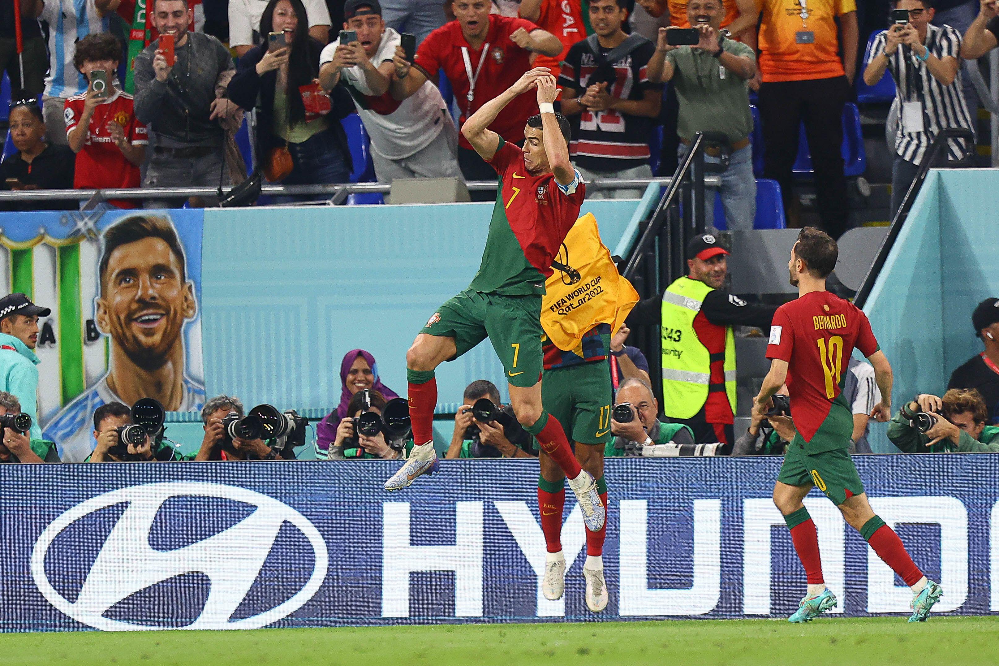 Cristiano Ronaldo fumes as Siu celebration is stolen during World Cup clash  with Ghana