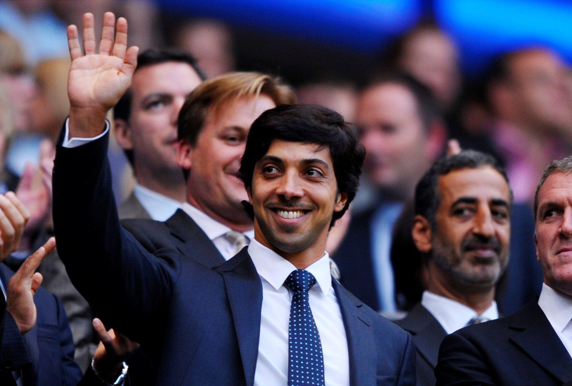 Manchester City S Owner Sheikh Mansour Once Lent His 400 Million Plaything To Leonardo Dicaprio