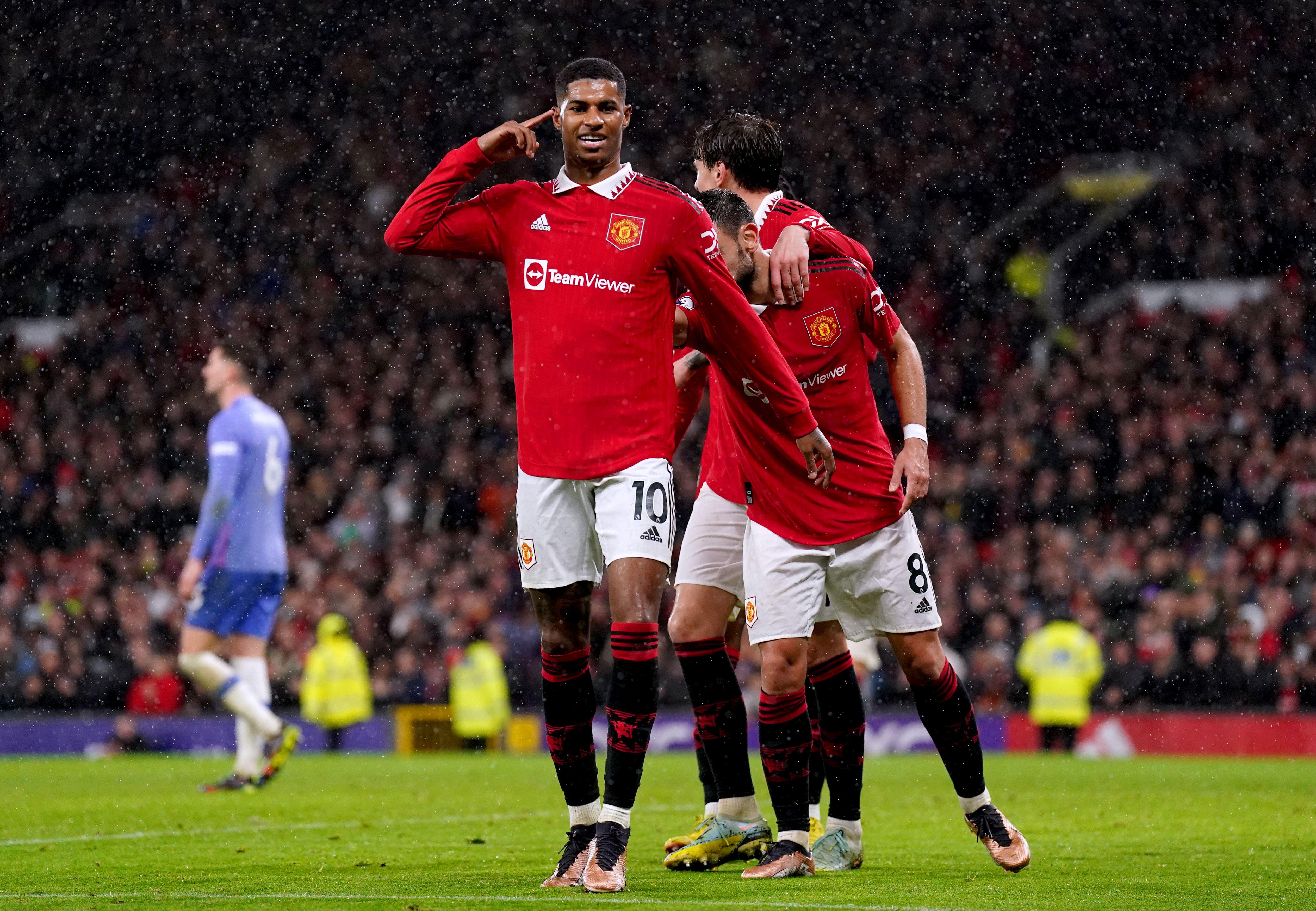 Lisandro Martinez arrives back at Man Utd with World Cup medal allowing  club to end Luke Shaw centre-back experiment