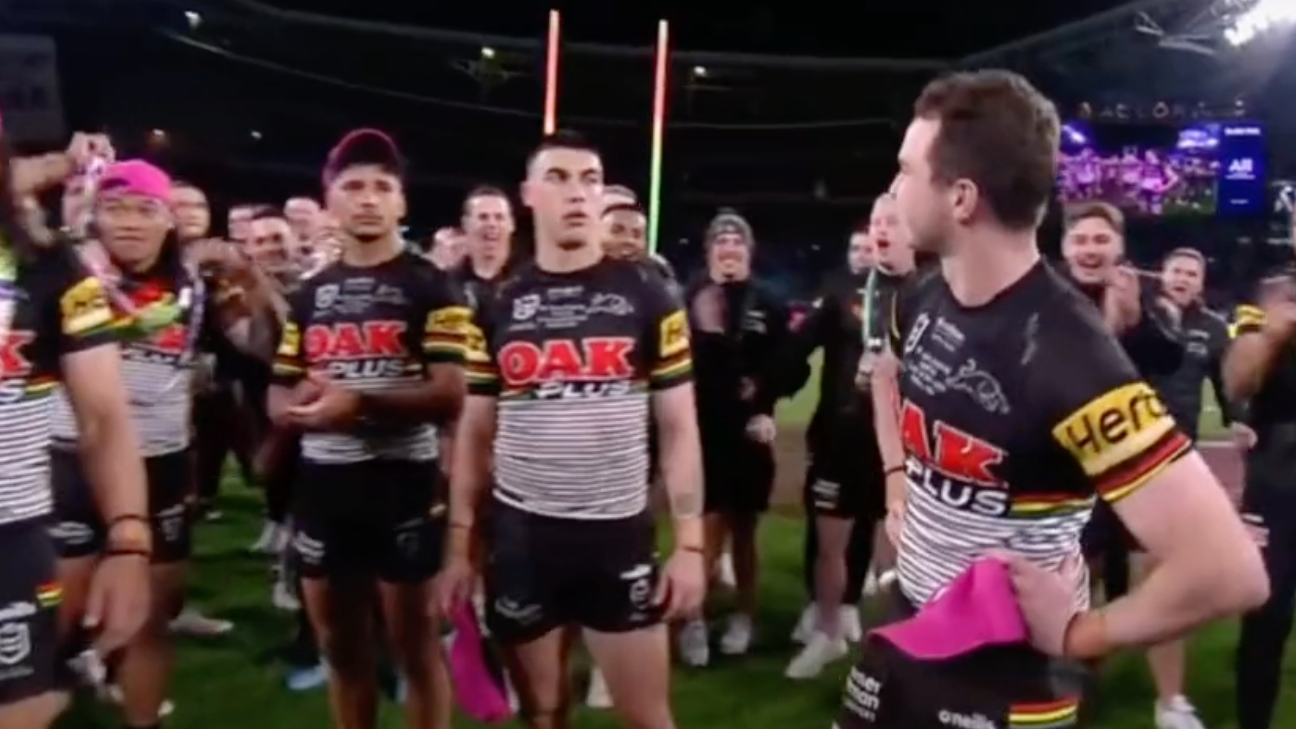 Penrith Panthers teammates accused of ignoring Dylan Edwards during Clive  Churchill award