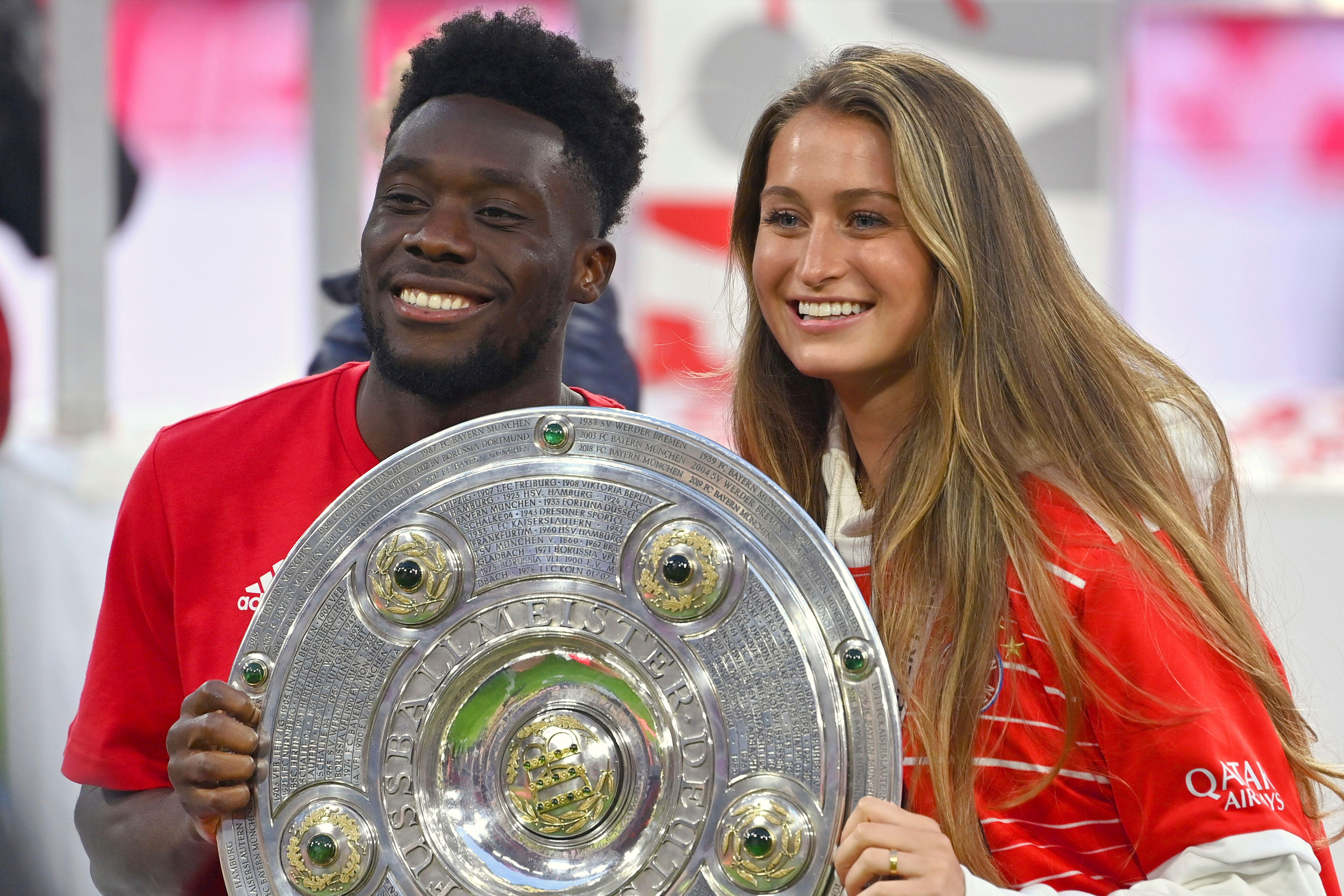 Bundesliga: Alphonso Davies: I probably have like five friends, I'm a  popular loser