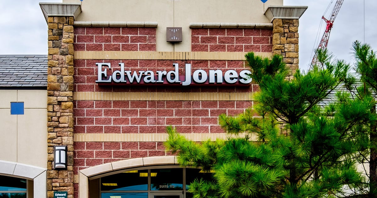 Edward Jones Wins FDIC Approval to Open In-House U.S. Bank
