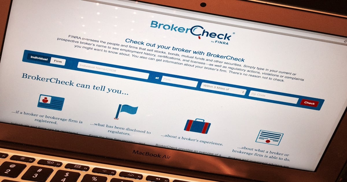 FINRA Reproposes BrokerCheck Link Rule