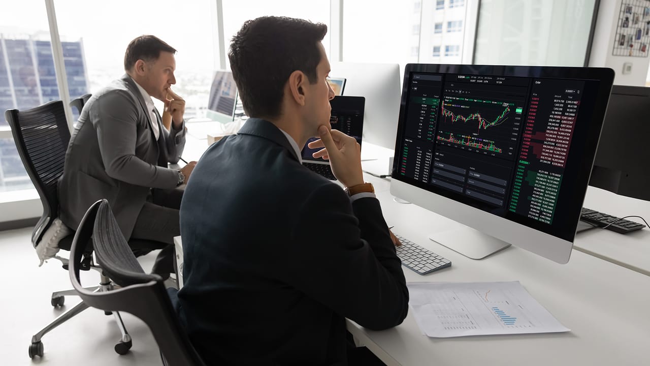 Macroeconomic Concerns Weigh on Advisors 2026 Investment Expectations Macroeconomic Concerns Weigh on Advisors 2026 Investment Expectations