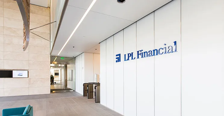 LPL Recruits $1.5B Dallas Team From MassMutual