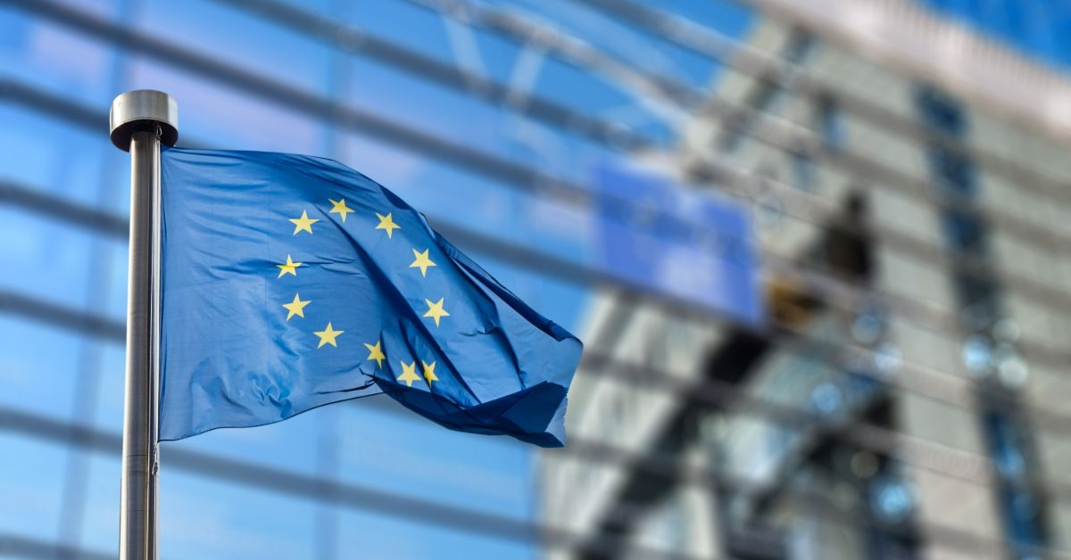 european-union-flag-against-european-parliament-picture-id506815322.jpg
