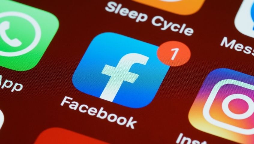 How to buy Facebook shares with Pepperstone