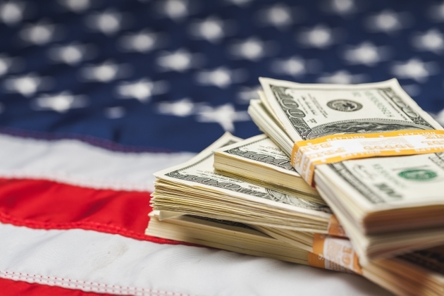 us-dollar-american-flag.jpg