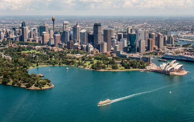 How is Westpac share price expected to perform during 2022?