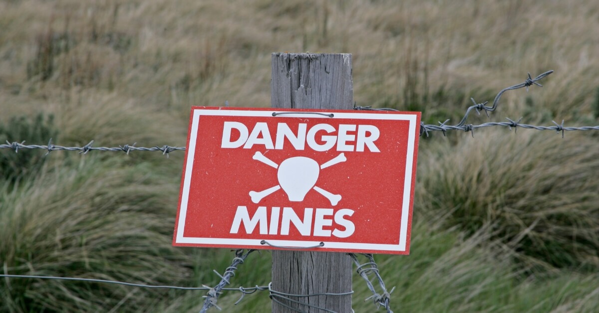 A_Traders’_Weekly_Playbook_-A_week_littered_with_landmines.jpg