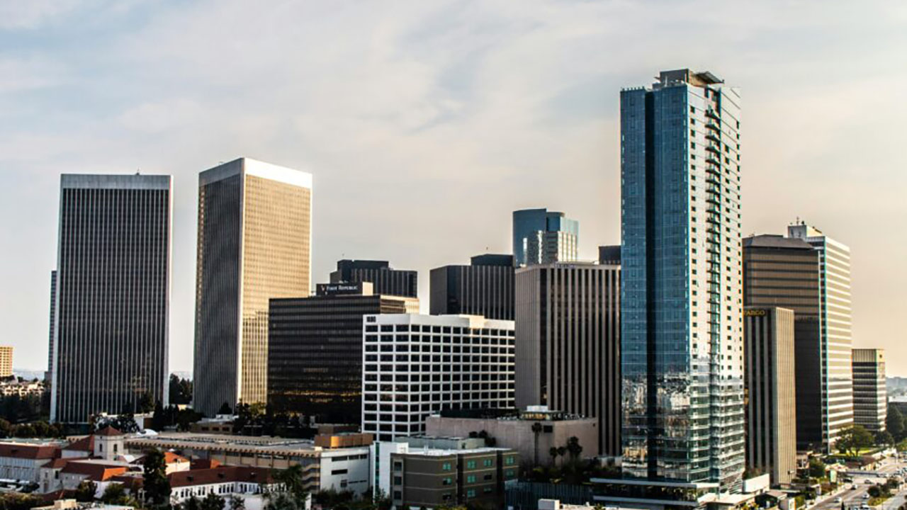 A new dashboard tracks early voting for the 2024 election. These 10