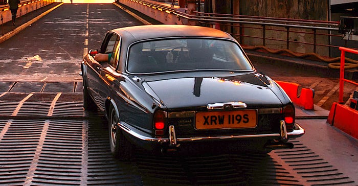 Jaguar XJ.jpg