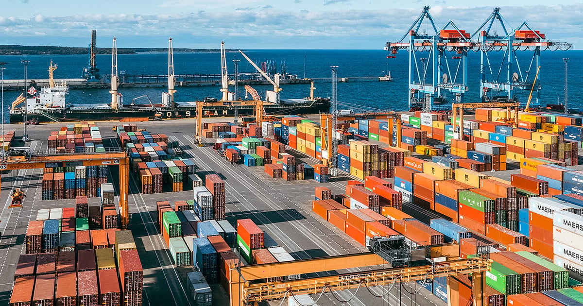 Ports deploy battery fleets to cut diesel use