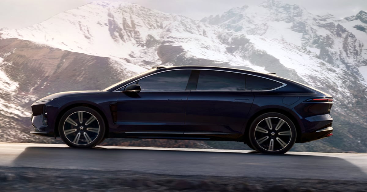 NIO cuts EV costs with battery swapping technology