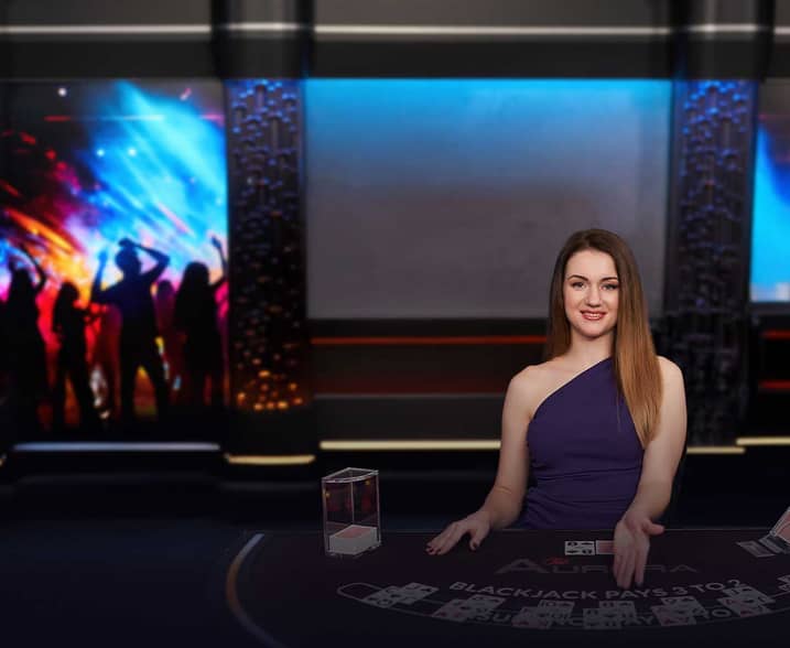 Club Aurora Blackjack 5