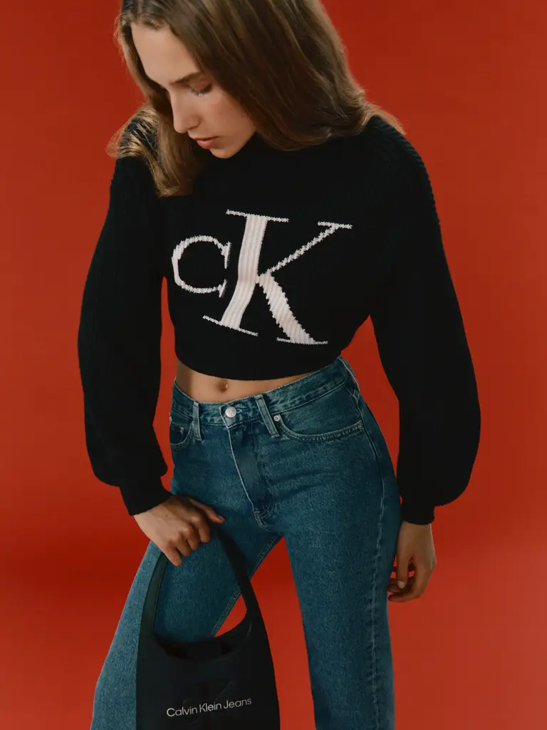 Calvin Klein Jeans Women's Gifting Monogram Beanie and Scarf Set Black