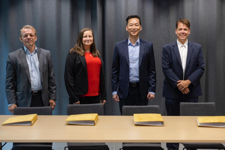 MoU signatories from National Quantum Office of Singapore, VTT, IQM and CSC MoU signatories from National Quantum Office of Singapore, VTT, IQM and CSC