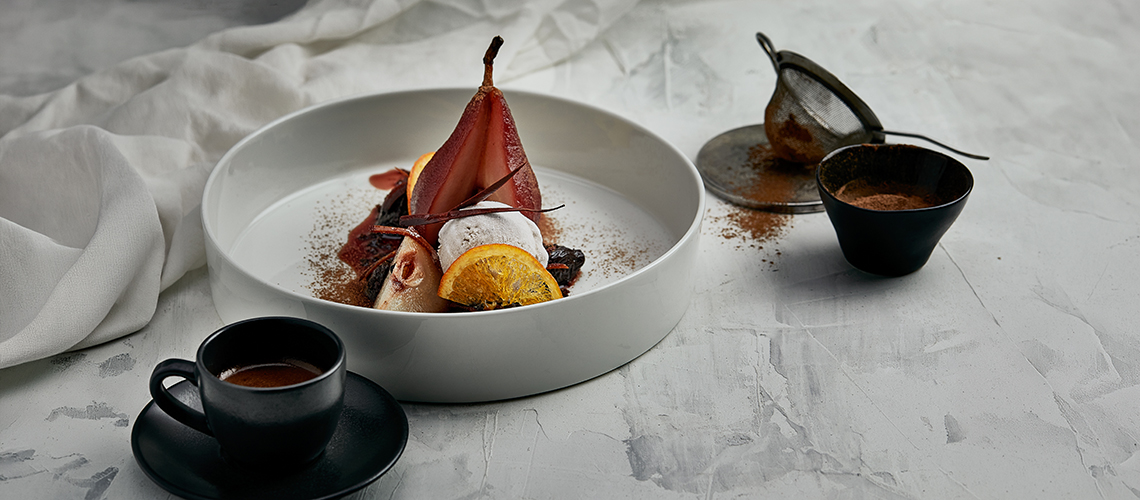 Poached pears in pomegranate juice