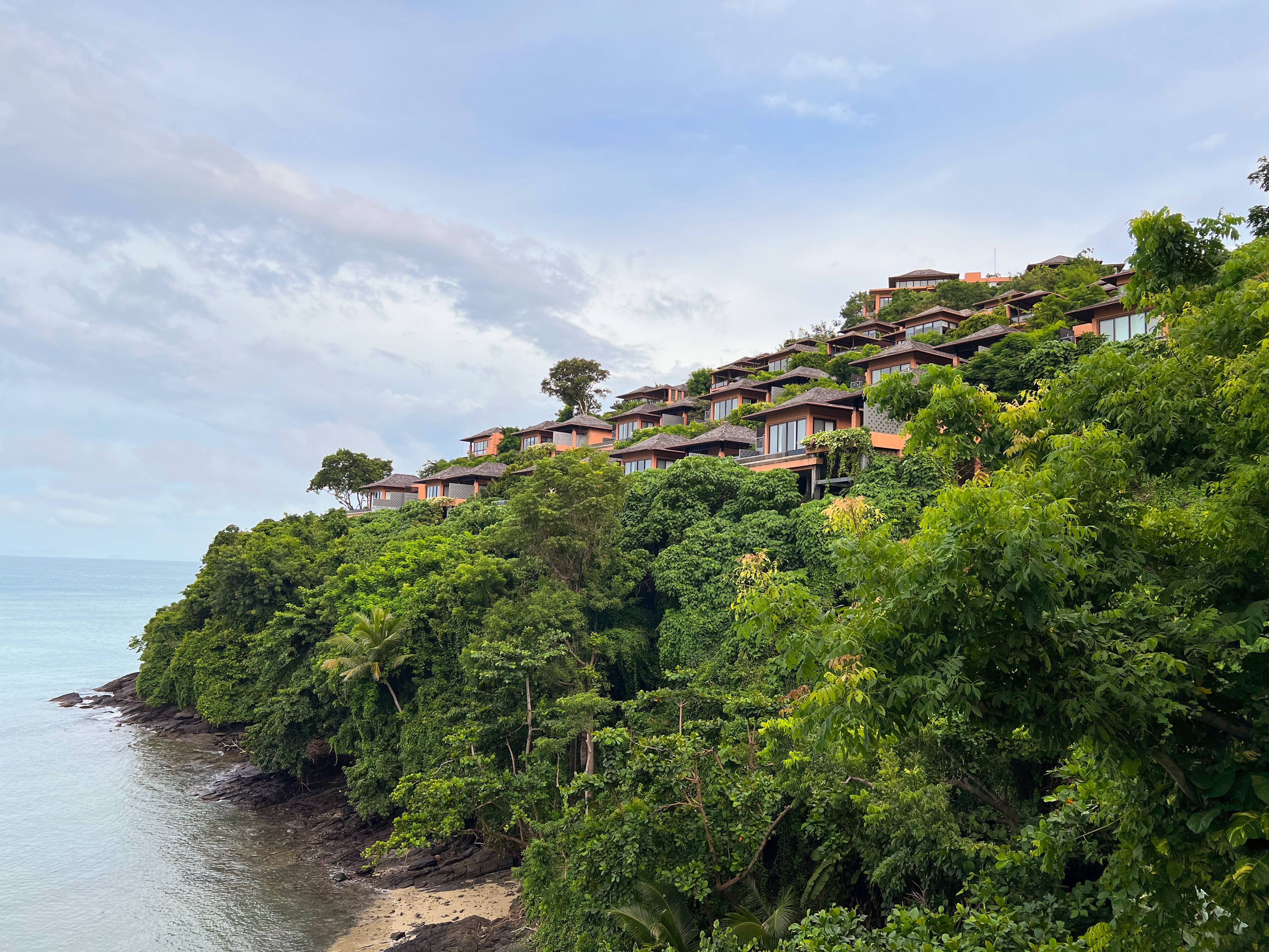 手つかずの自然が残るこの島で、パナワの素晴らしい風景を堪能しましょう。