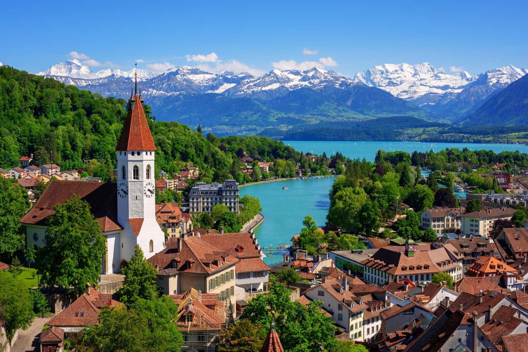 switzerland-employee-benefits-compensation-featured