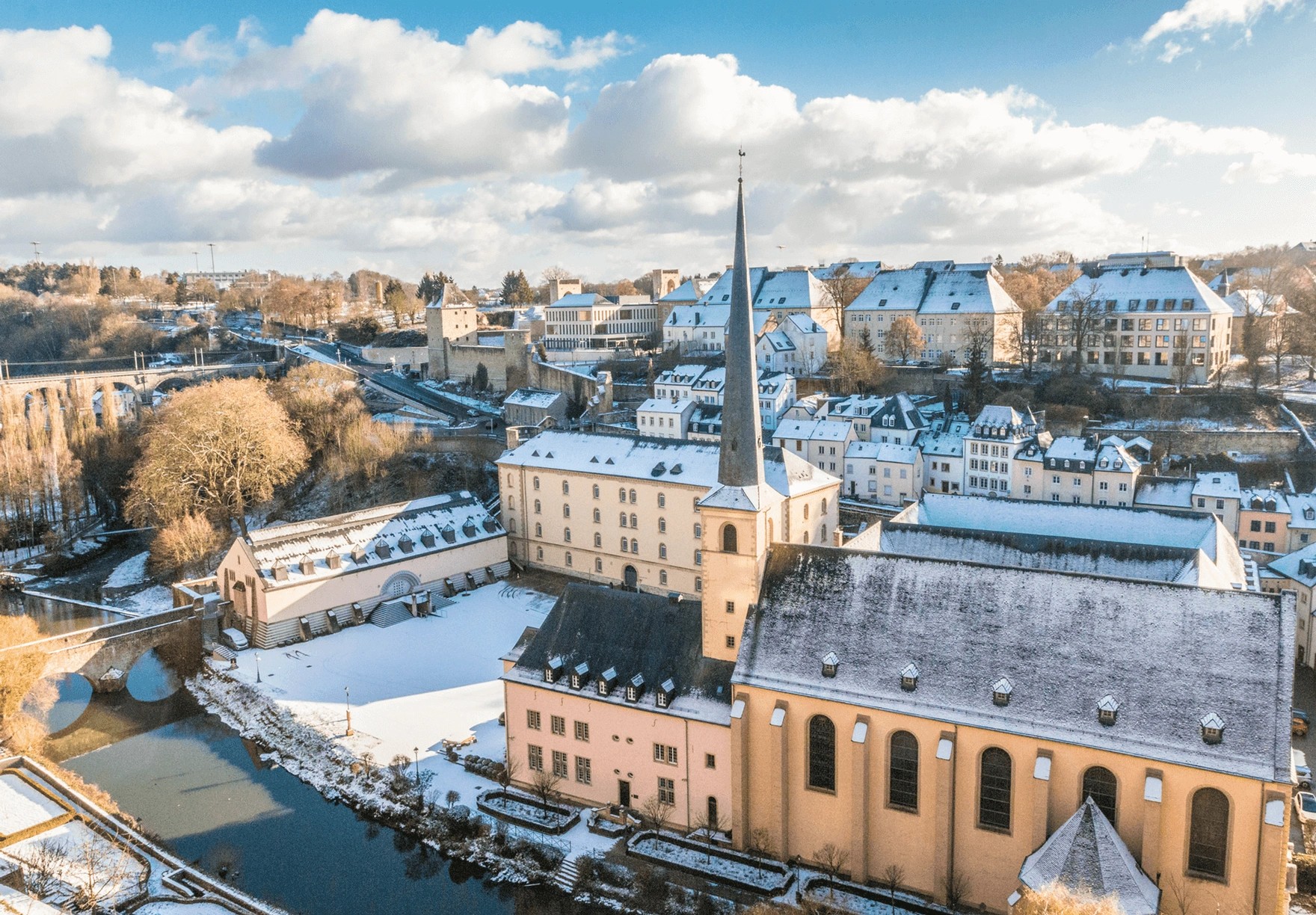 luxembourg-employee-benefits-compensation-featured