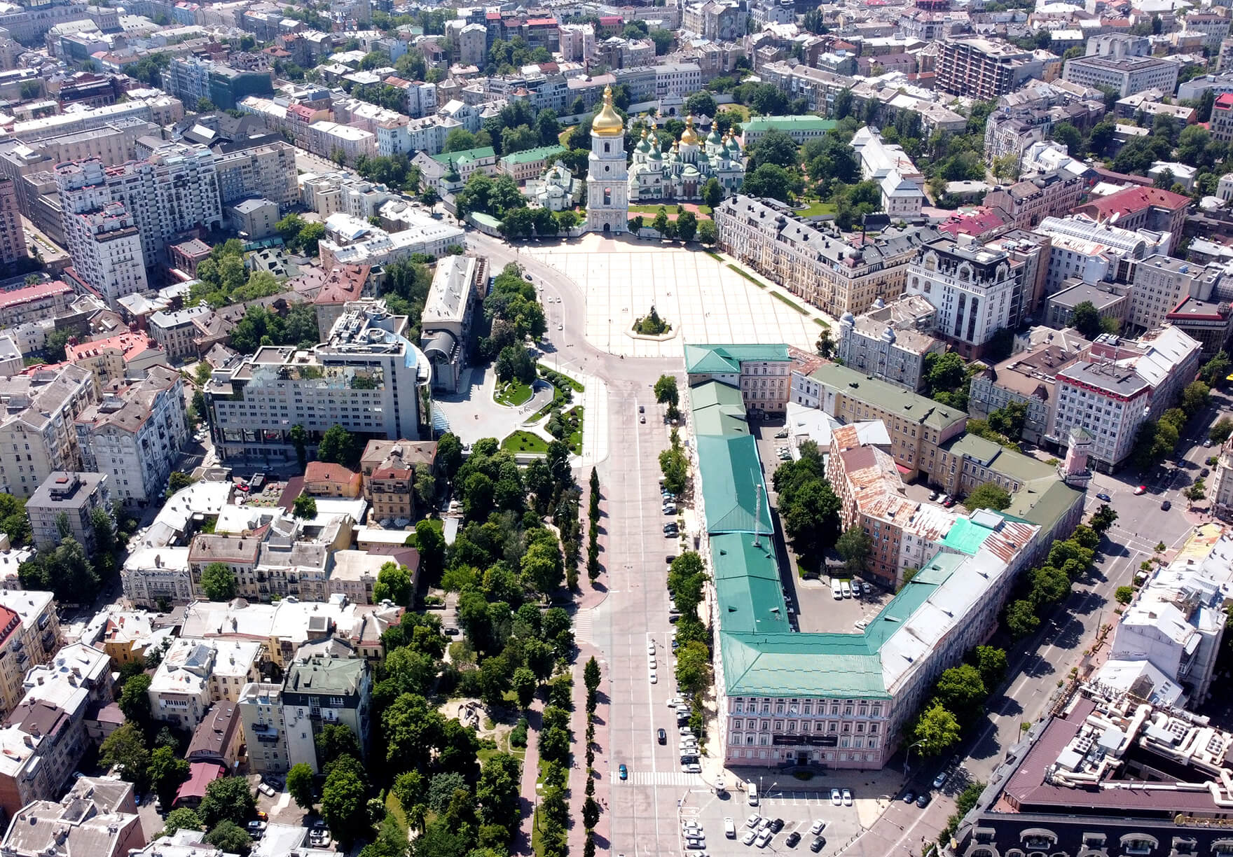 how-to-hire-pay-contractors-in-ukraine-featured