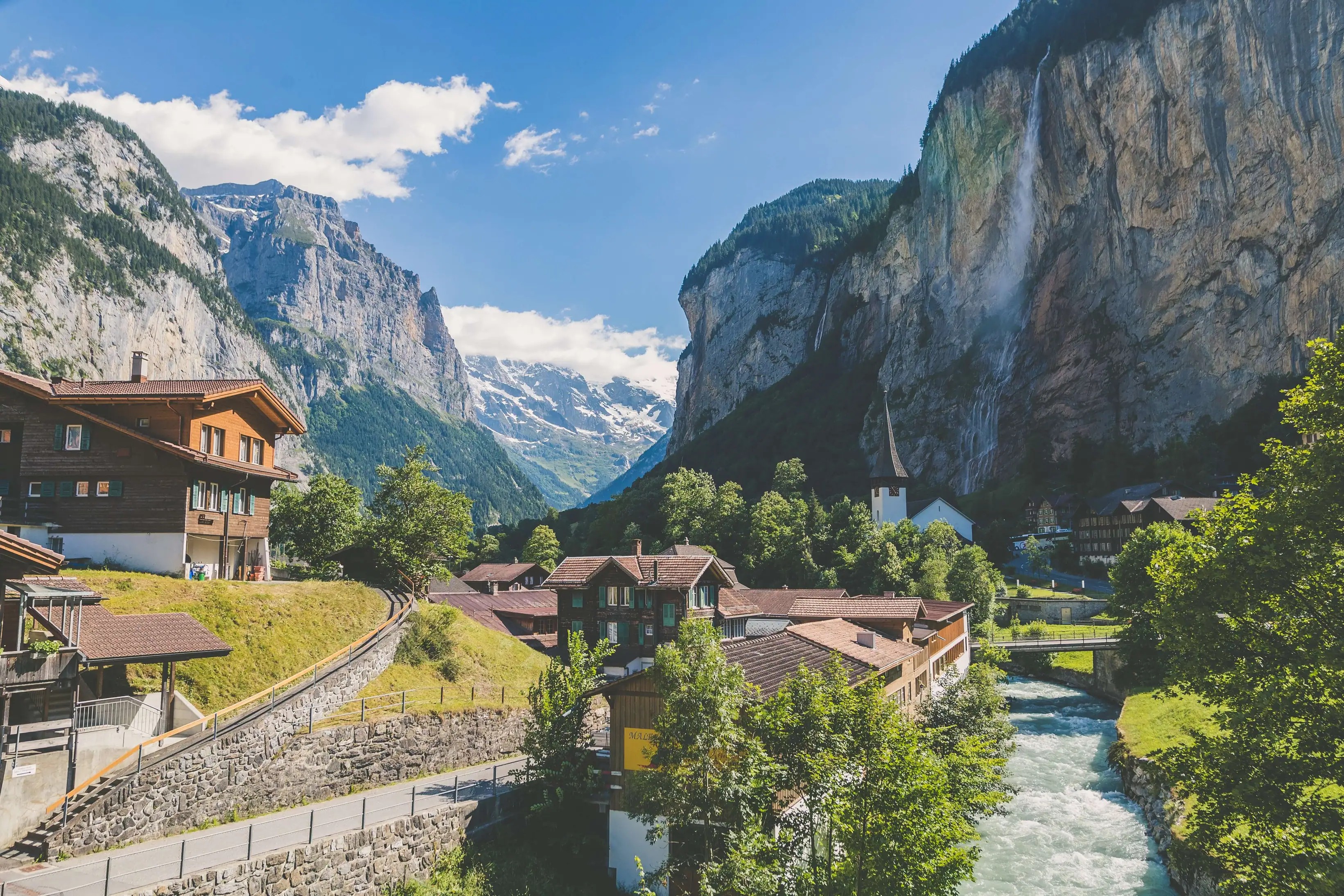 payroll-taxes-switzerland-featured