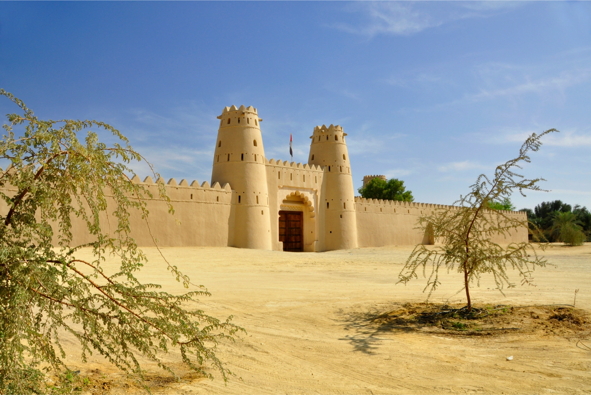 uae-employee-benefits-compensation-featured