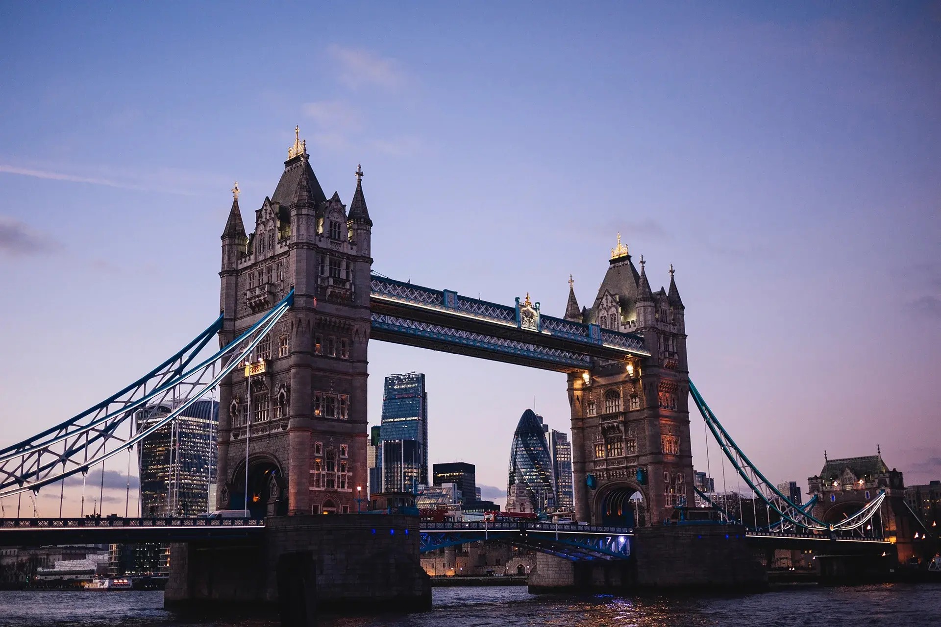 united-kingdom-employment-guide.webp