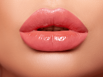 Labios sensuales y femeninos
