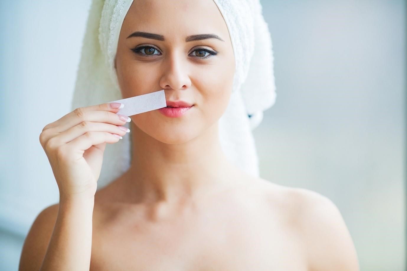 Depilación facial con cera paso a paso