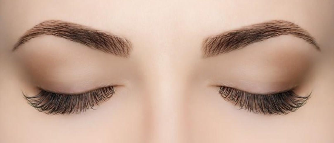 Cómo depilarse las cejas con cera