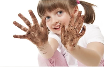 Hogyan állítsuk meg a baktériumok terjedését az iskolákban?